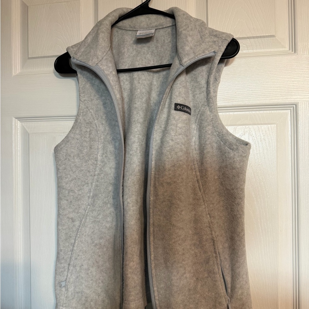 Columbia Light Gray Fleece Vest